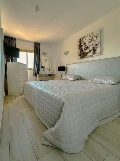 Apartamento Piso Con Terraza Y Vistas Cerca De La Palya