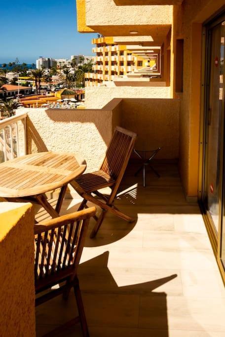 Piso Con Terraza Y Vistas Cerca De La Palya Apartamento Playa de las Americas (Tenerife)