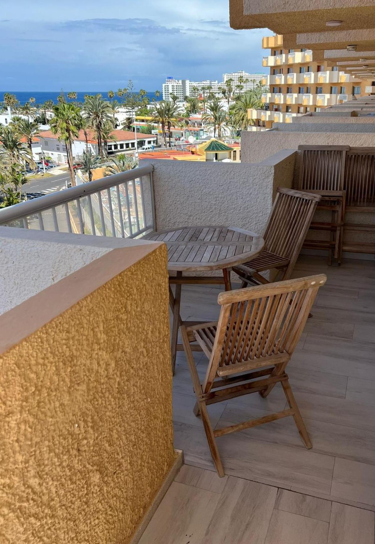 Apartamento Piso Con Terraza Y Vistas Cerca De La Palya Playa de las Americas (Tenerife)