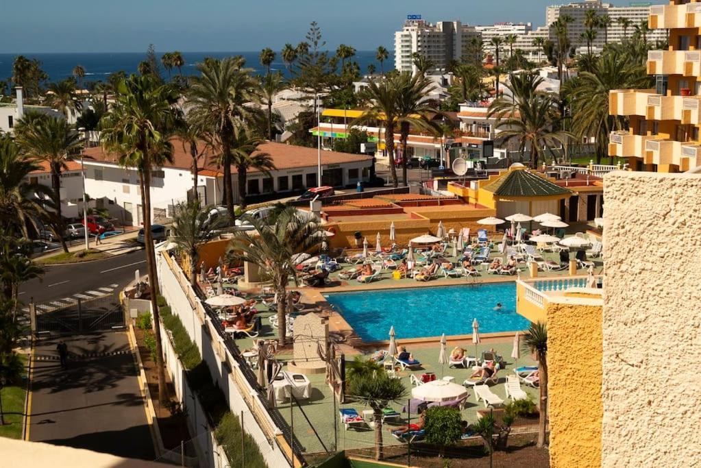 Piso Con Terraza Y Vistas Cerca De La Palya Playa de las Americas (Tenerife)